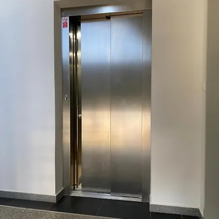 Апартаменты Perla Hradce 202