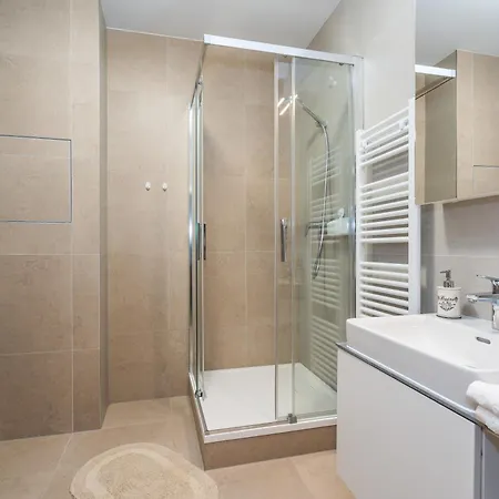 Apartment Perla Hradce 202 *